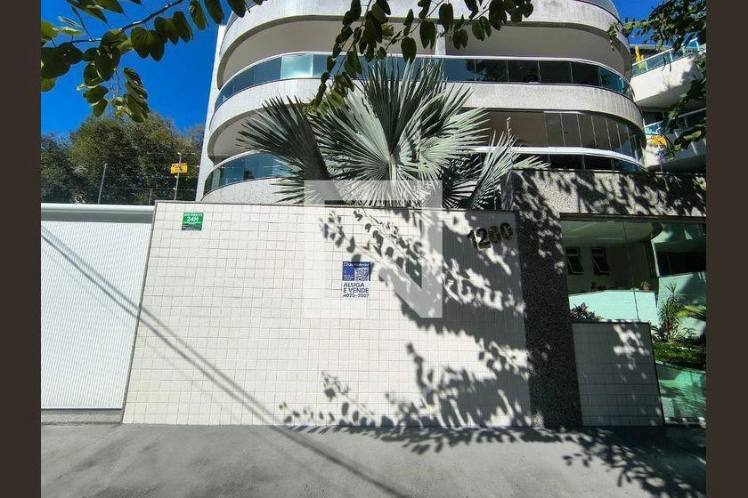 Penthouse with 3 en-suite bedrooms and 350 m², 4 parking — photo 49