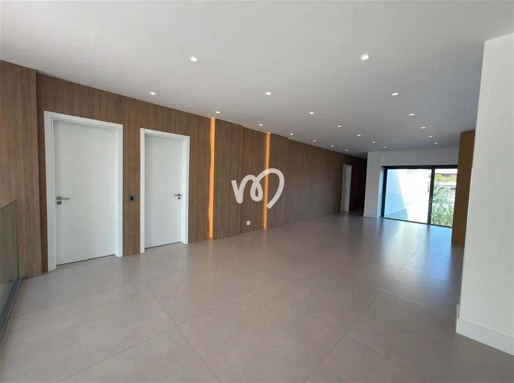 Duplex house with 5 bedrooms and 5 bathrooms — photo 36