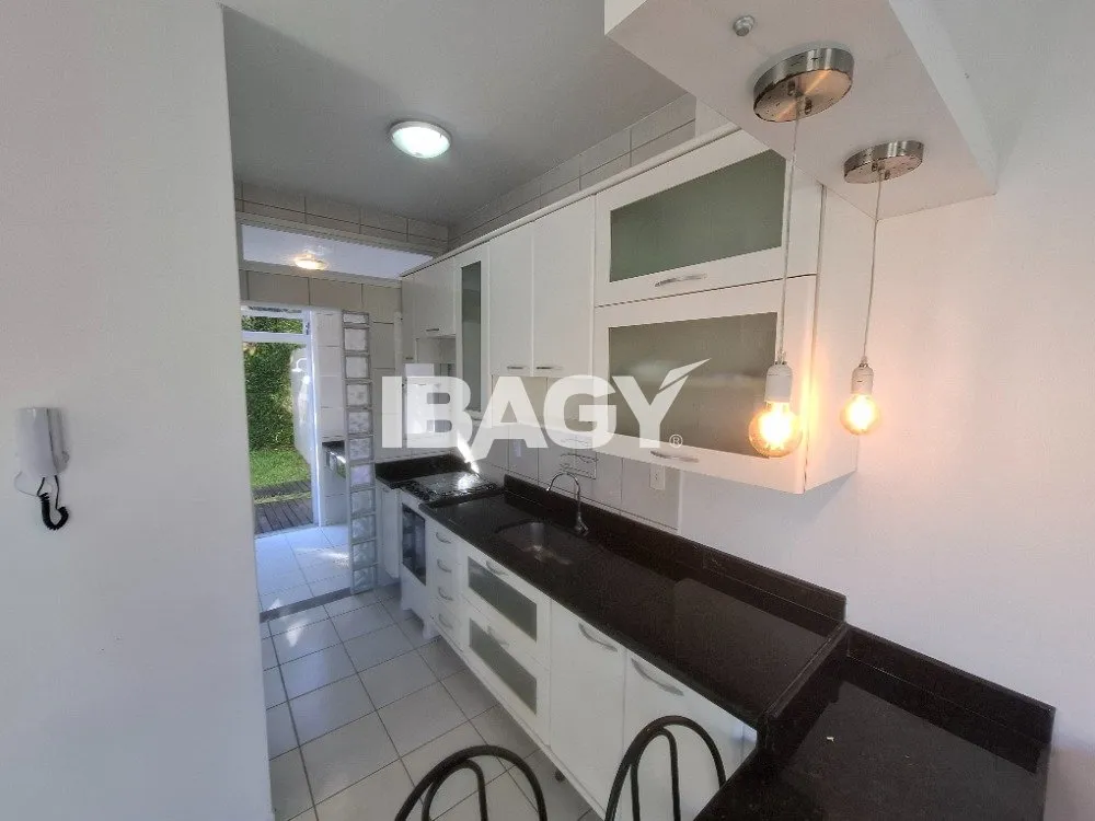 House with 3 bedrooms and 246 m², open-plan kitchen — photo 5
