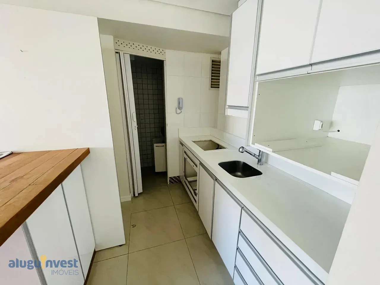 2-bedroom apartment with a washing machine in Florianópolis — photo 10