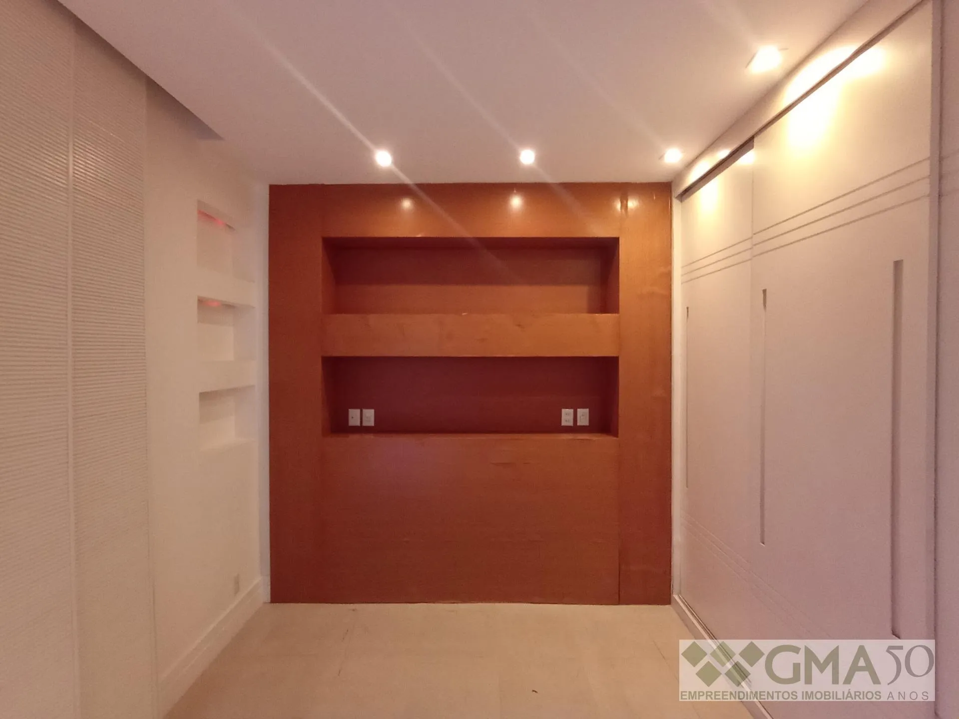 3-bedroom apartment with a mountain view — photo 8