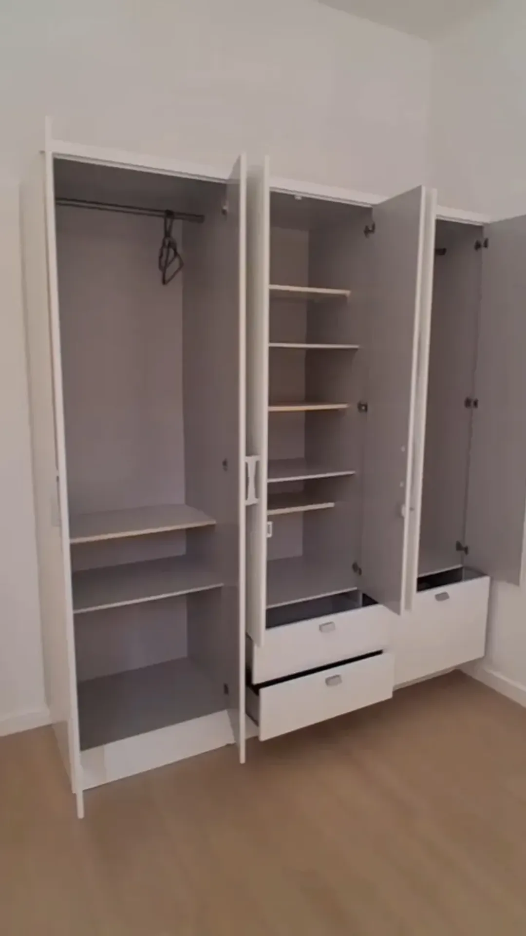 3-bedroom apartment with a gas stove and 1 parking spot — photo 24