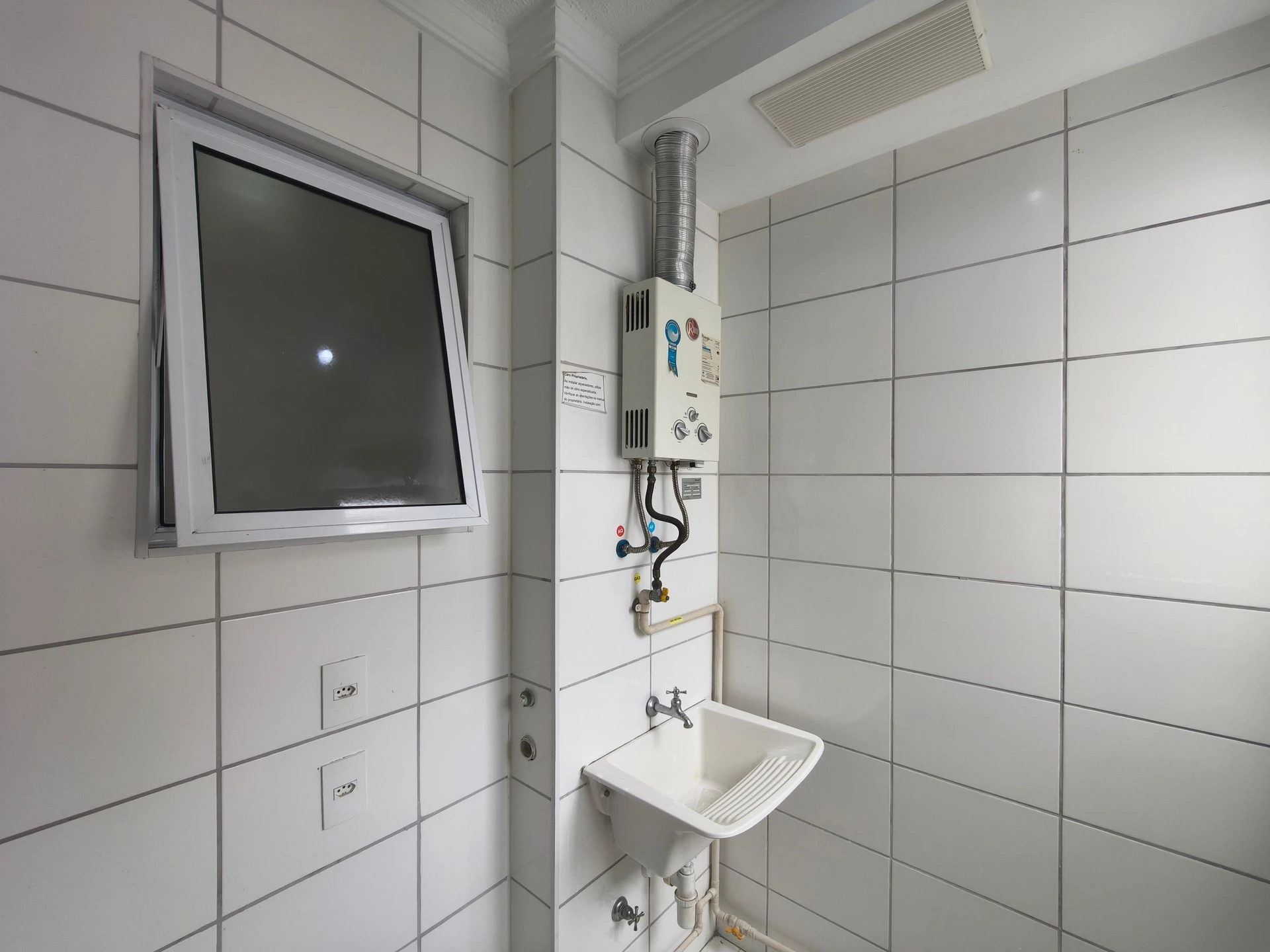 Mountain view in a 2-bedroom apartment, 45 m² — photo 7