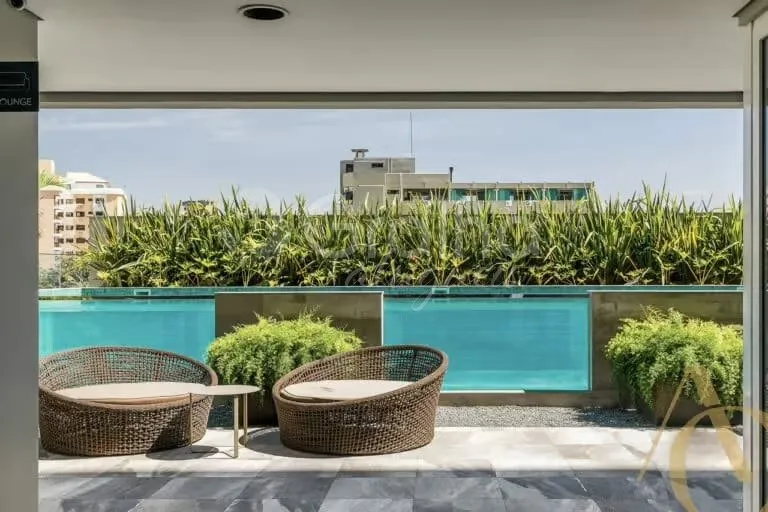Furnished 57 m² studio with 1 bedroom and 1 bathroom — photo 5