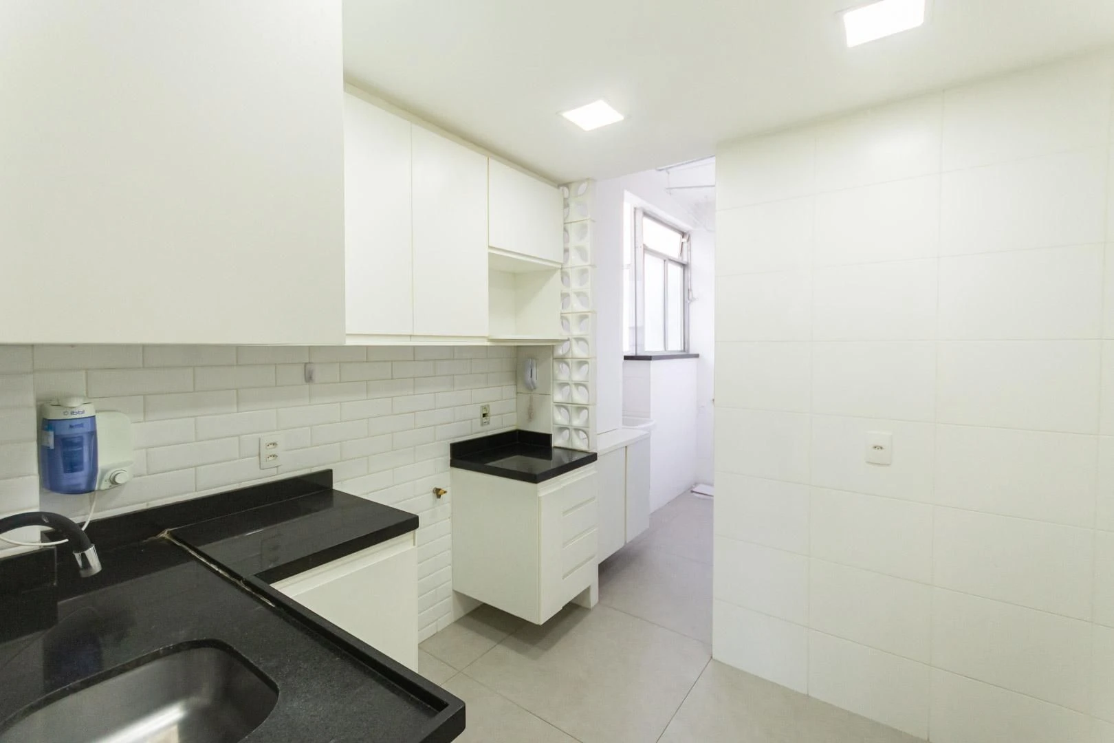 Wood or laminate floors in a 2-bedroom apartment, 64 m² — photo 5