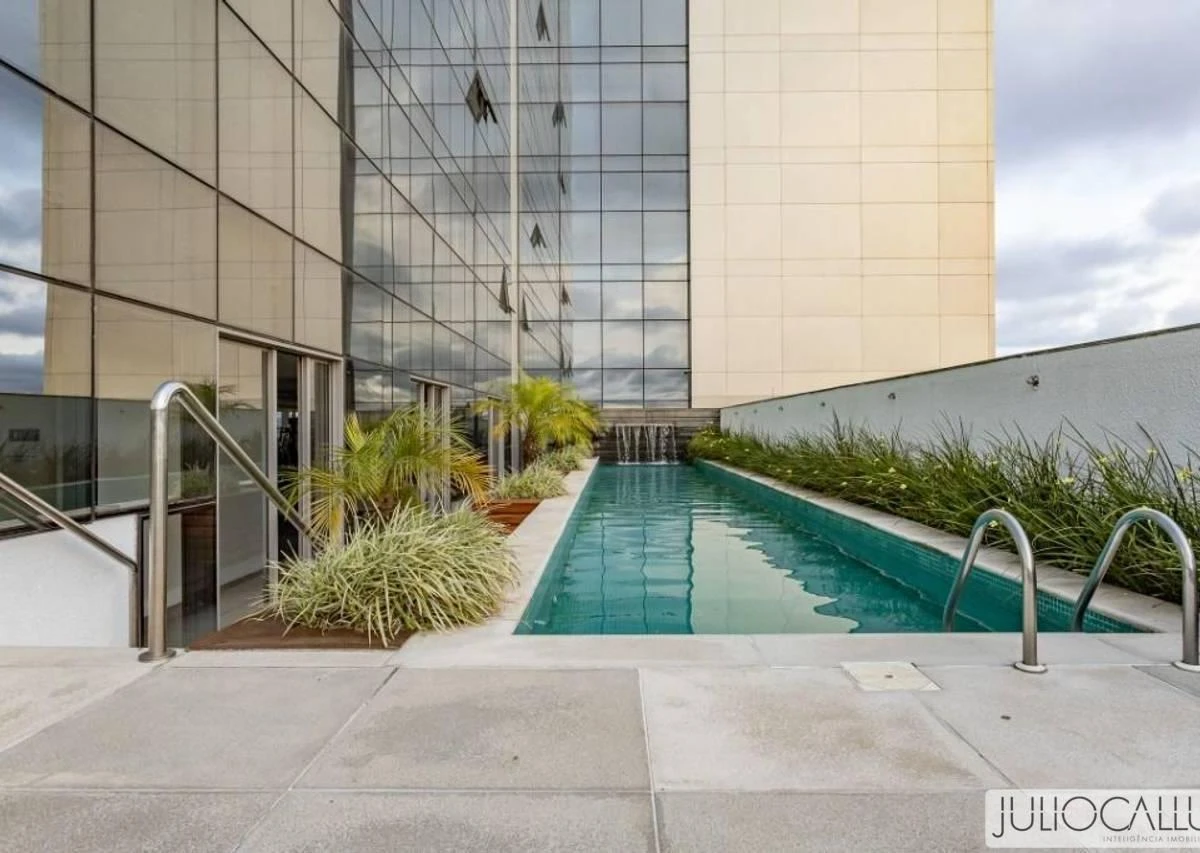 78 m² apartment with floor-to-ceiling windows and a bathtub — photo 8