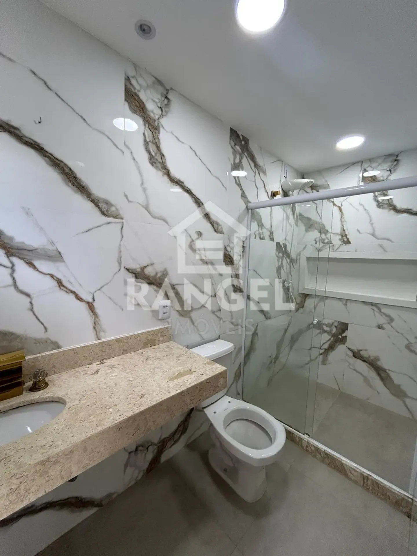 3-bedroom house with a washing machine — photo 19
