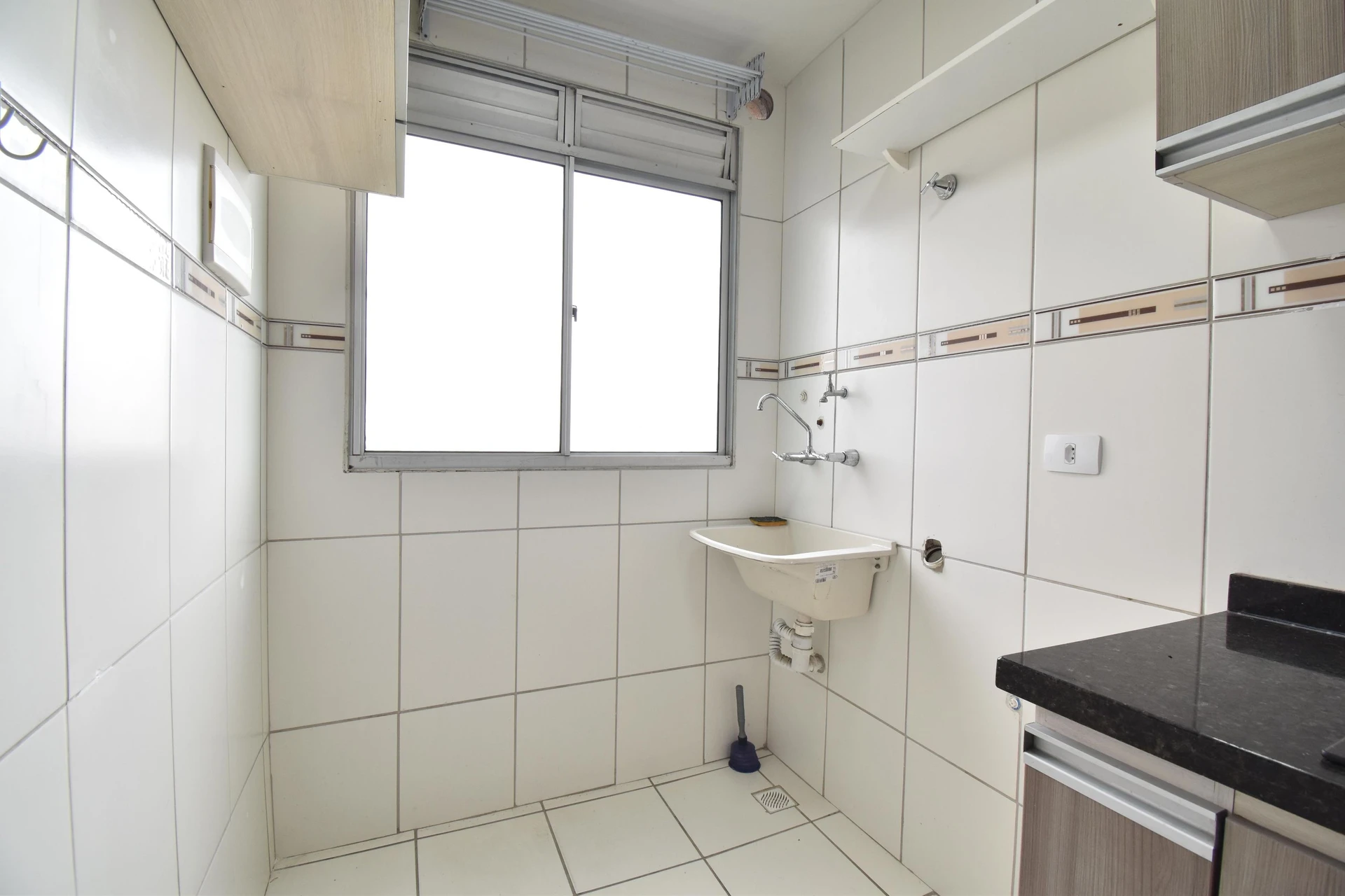 Засклений балкон та 2 спальні: квартира 49 м² — photo 40