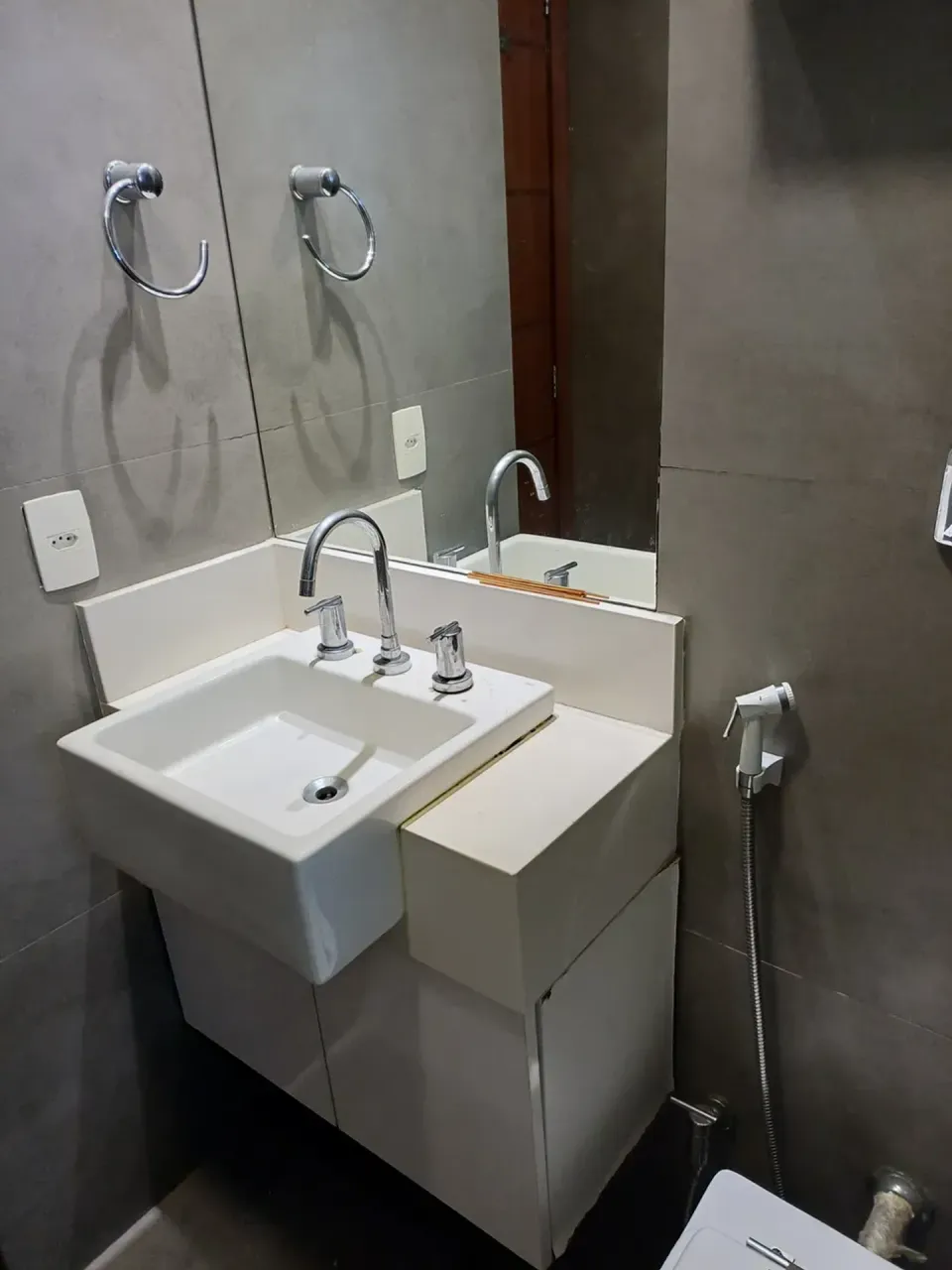 Furnished 2-bedroom apartment with 2 bathrooms — photo 12