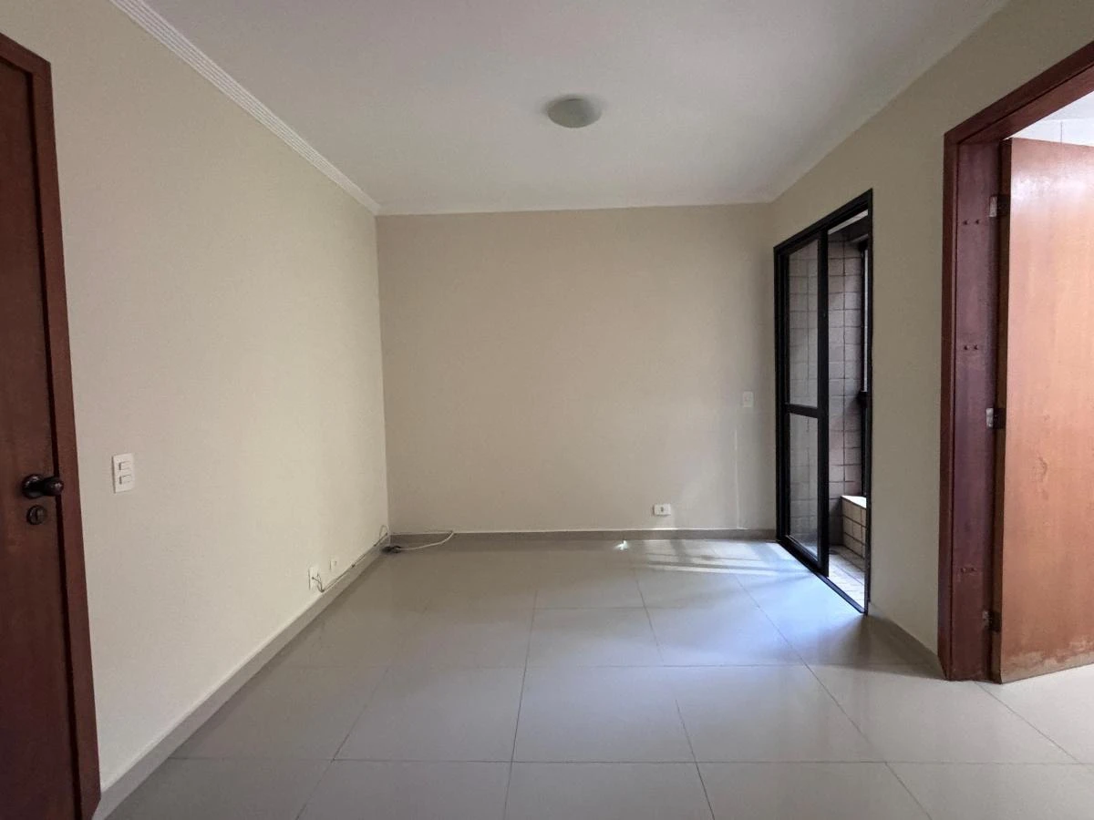 2-bedroom apartment on the 11th floor with balcony