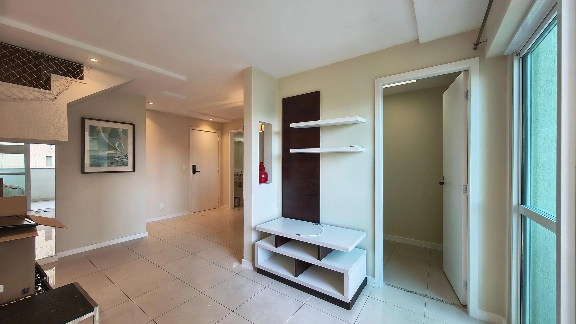 Rent-ready 2-bedroom apartment with balcony — photo 13