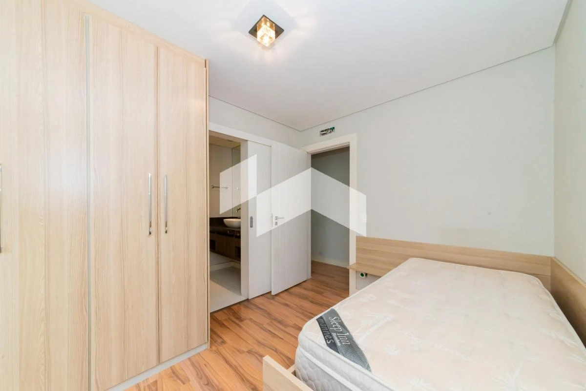 3-bedroom apartment in a building with a gym — photo 6