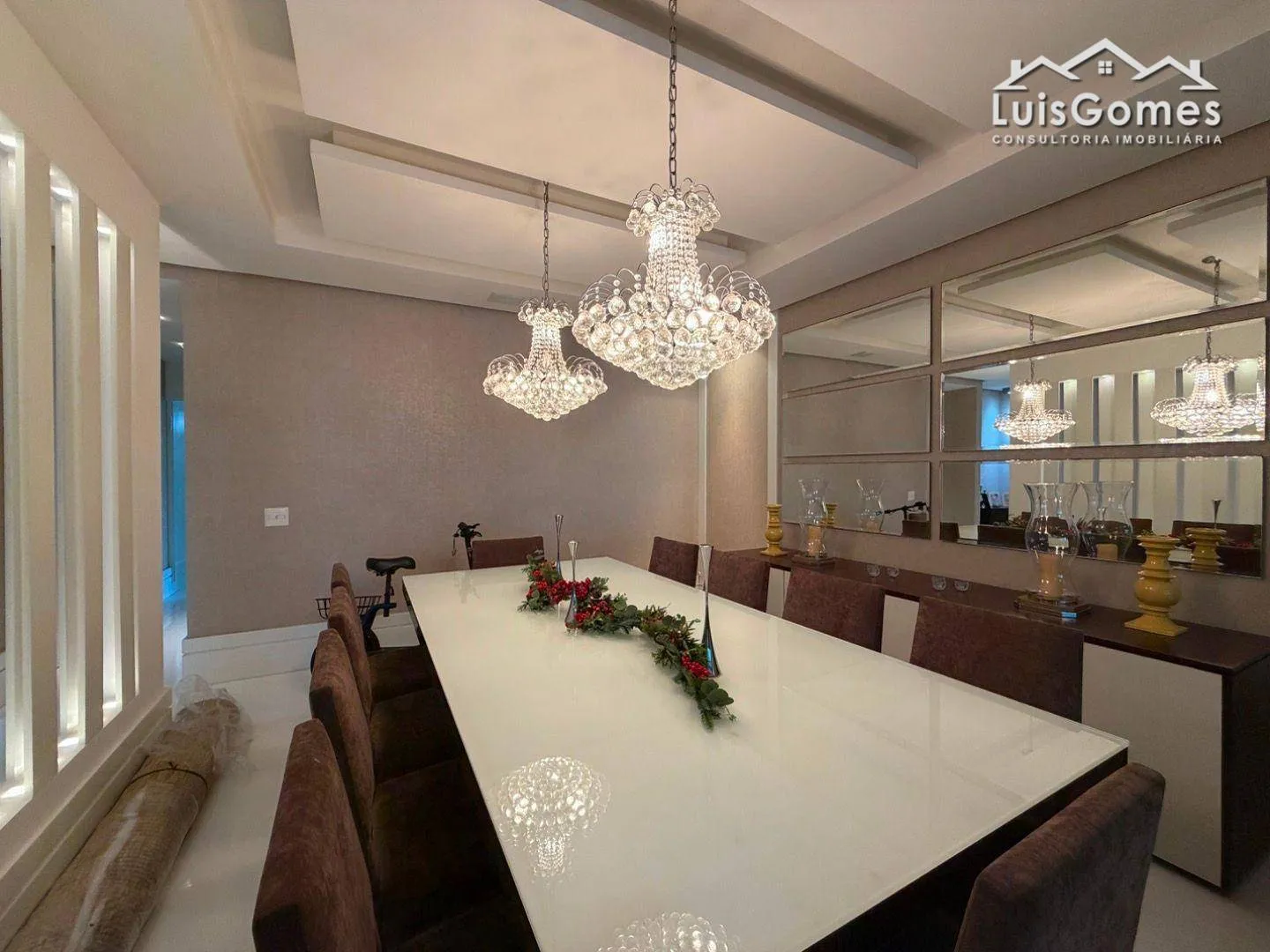 Furnished apartment with 4 bedrooms and 5 bathrooms — photo 8