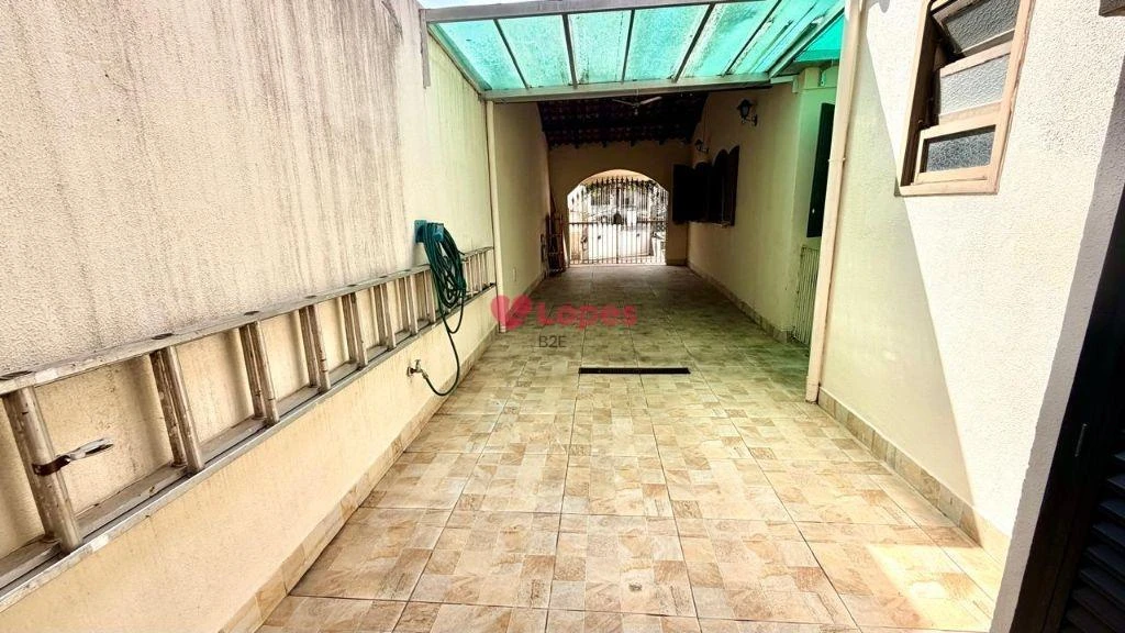 Casa de 450 m² com 3 quartos e fogão a gás — photo 7