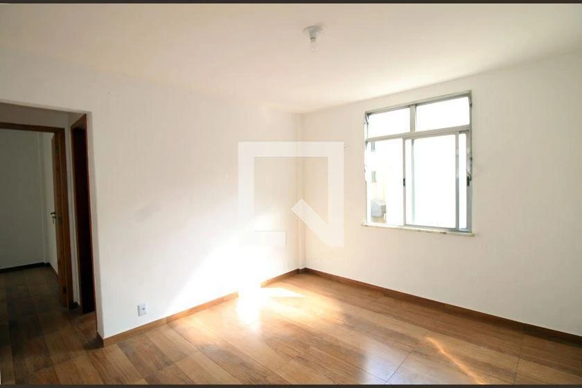 Apartment, 48 m², with wood or laminate floors — photo 9