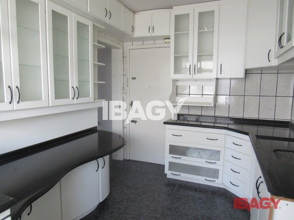 Стиральная машина и 3 спальни: квартира 86 м² — photo 6