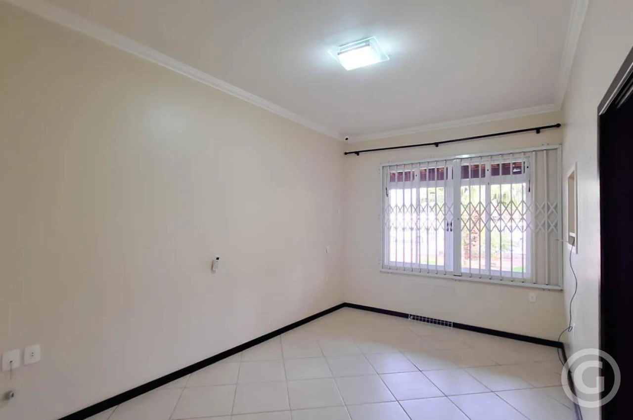 210 m² house with 3 bedrooms and 7 parking spots — photo 15