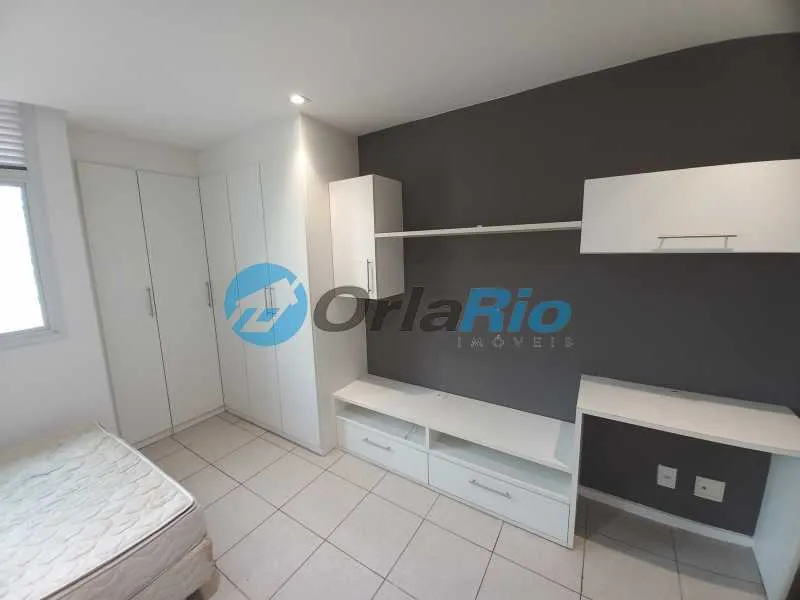 Furnished 1-bedroom apartment with open-plan kitchen — photo 8