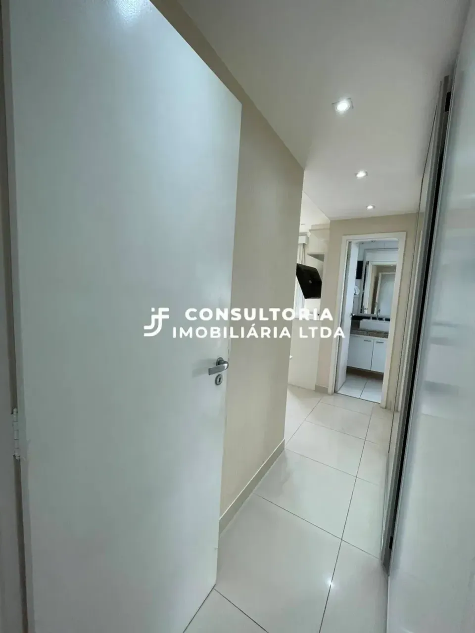 121 m² furnished apartment with 3 bedrooms and 3 baths — photo 12