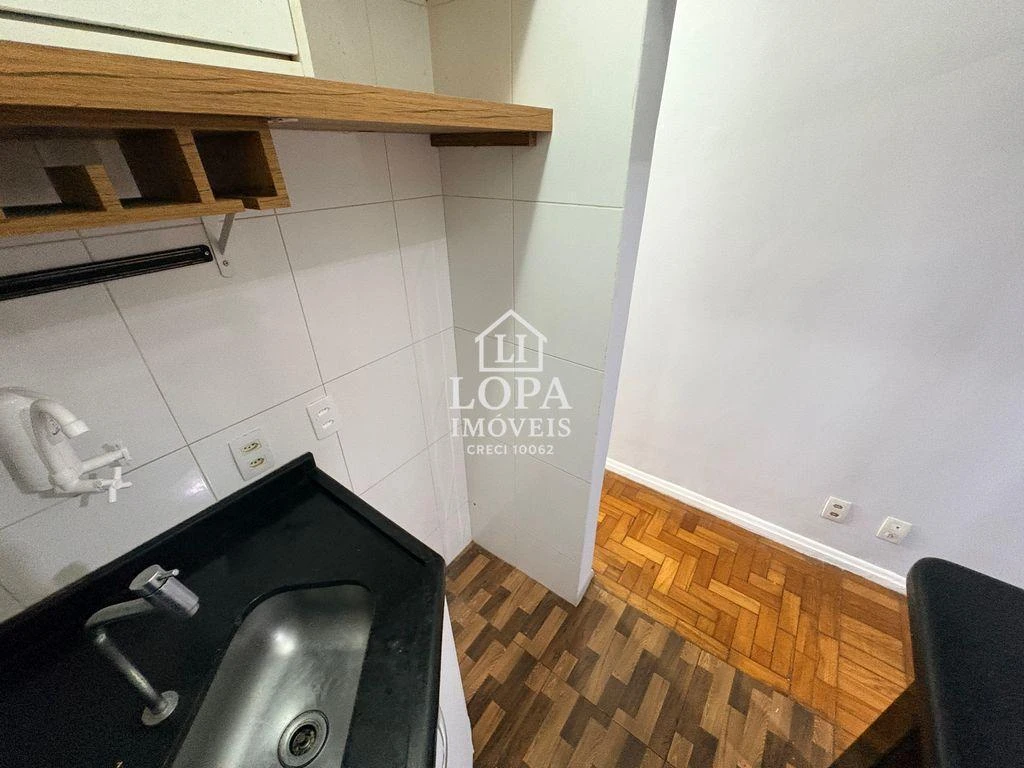 Apartamento com piso de madeira ou laminado, Centro — photo 5