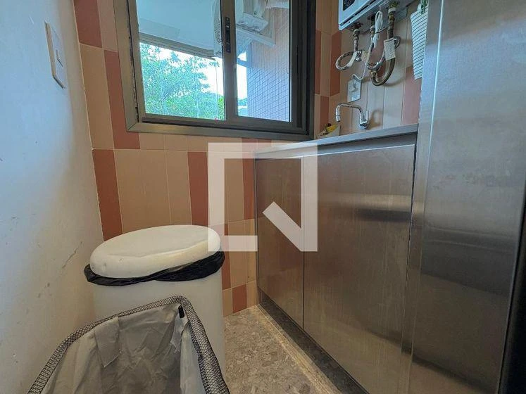 2-bedroom apartment with a glass-enclosed balcony — photo 22