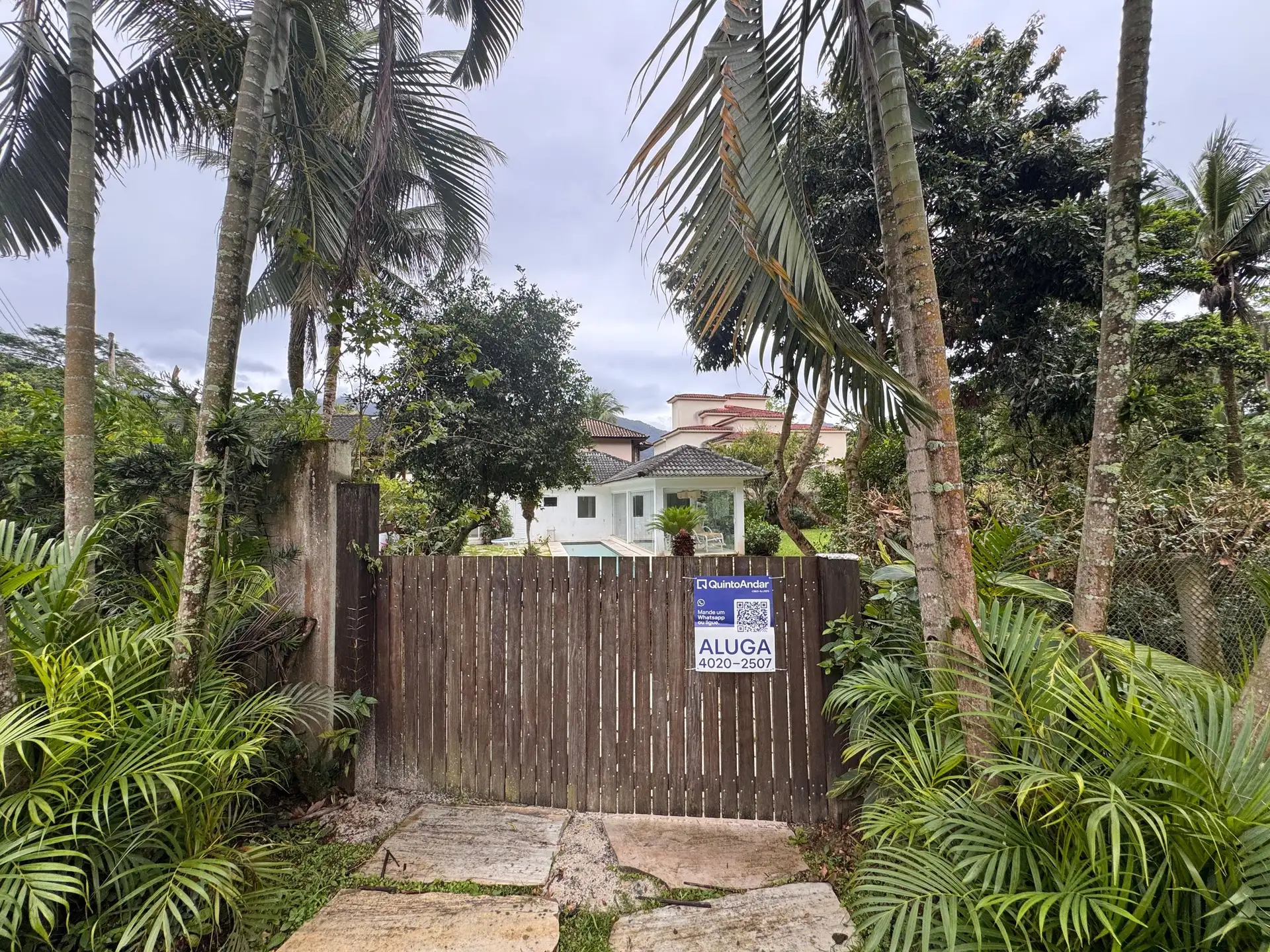 2-bedroom house with a garden in Rio de Janeiro — photo 62