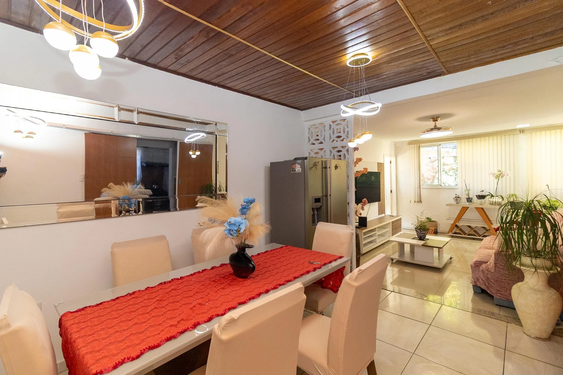 Furnished 4-bedroom apartment with balcony and desk area — photo 22