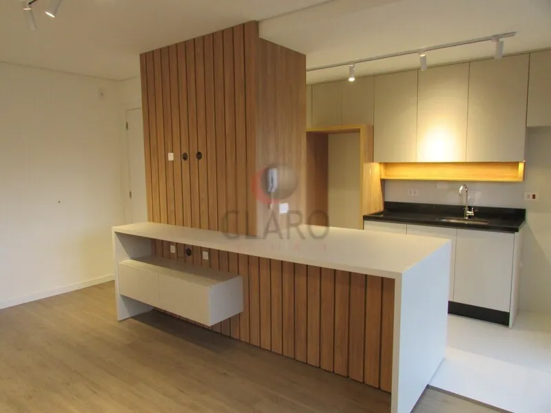2-bedroom apartment with suite, balcony and BBQ access