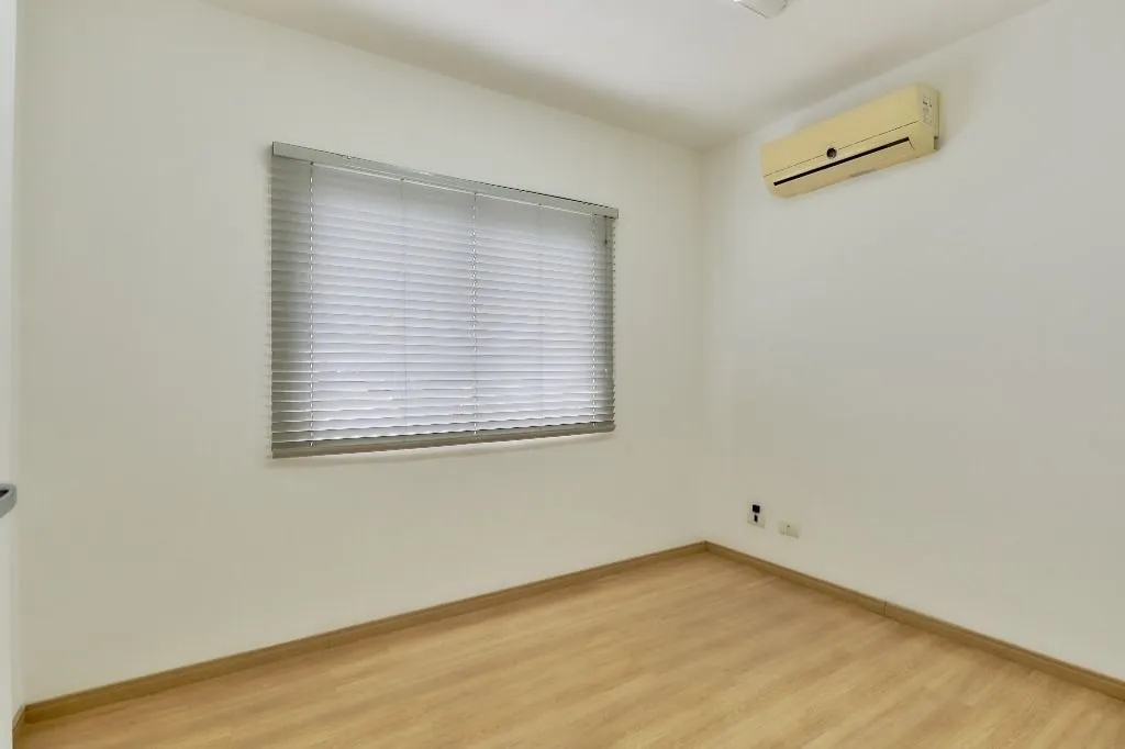3-bedroom apartment with balcony and 120 m² — photo 38