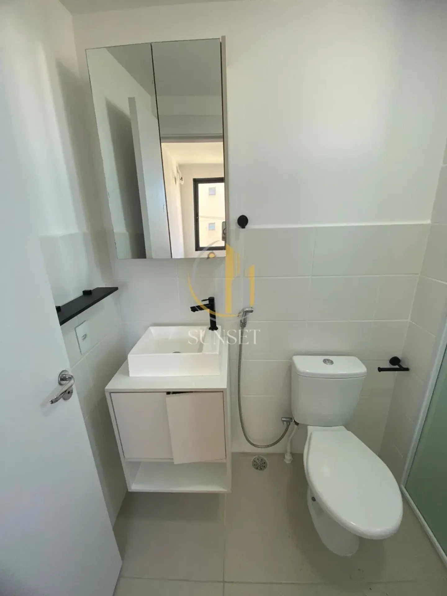 Apartamento de 2 quartos em condomínio com piscina — photo 6