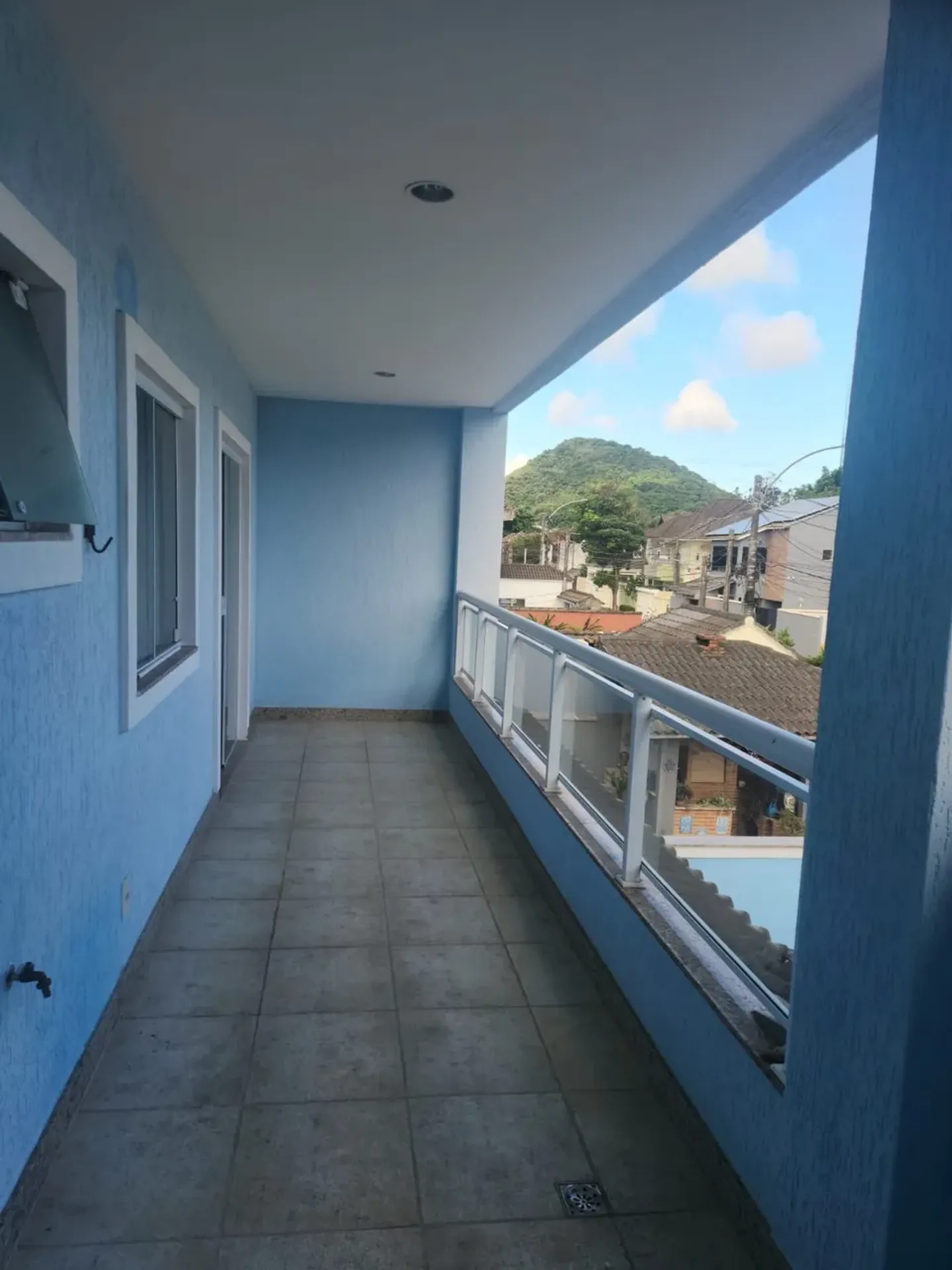 Washing machine in a 4-bedroom house, 250 m² — photo 13