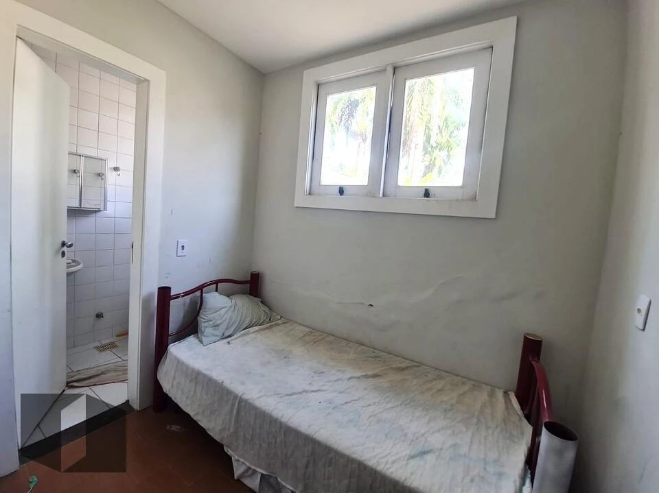 Furnished house with 690 m², 6 bedrooms and 11 baths — photo 24