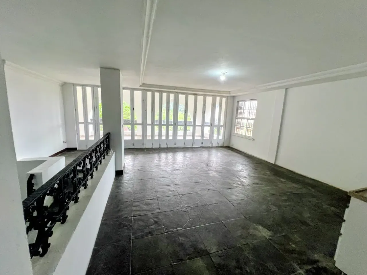Duplex house with 4 bedrooms, 2 en-suites, 800 m² — photo 9