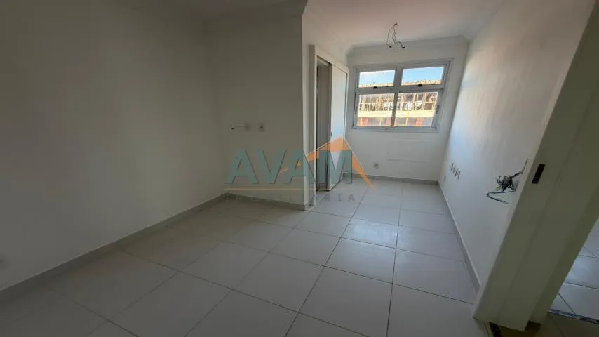 Glass-enclosed balcony in a 3-bedroom apartment, 80 m² — photo 5