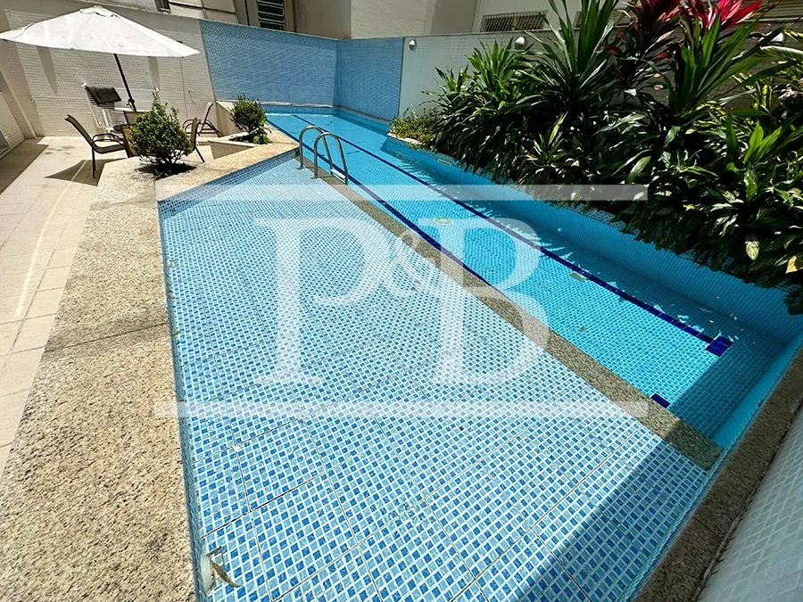 Apartamento com 2 quartos e varanda de vidro fechada — photo 34