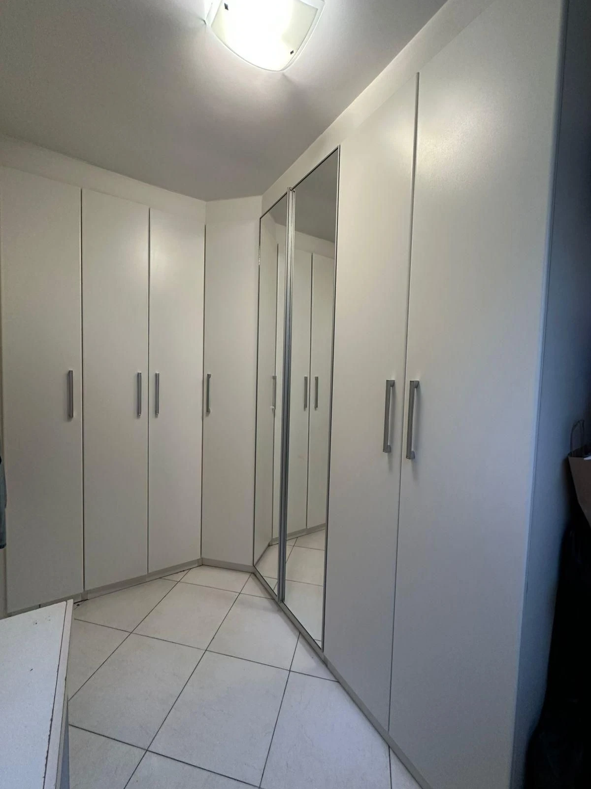 Furnished apartment with 3 bedrooms and 1 bathroom — photo 5