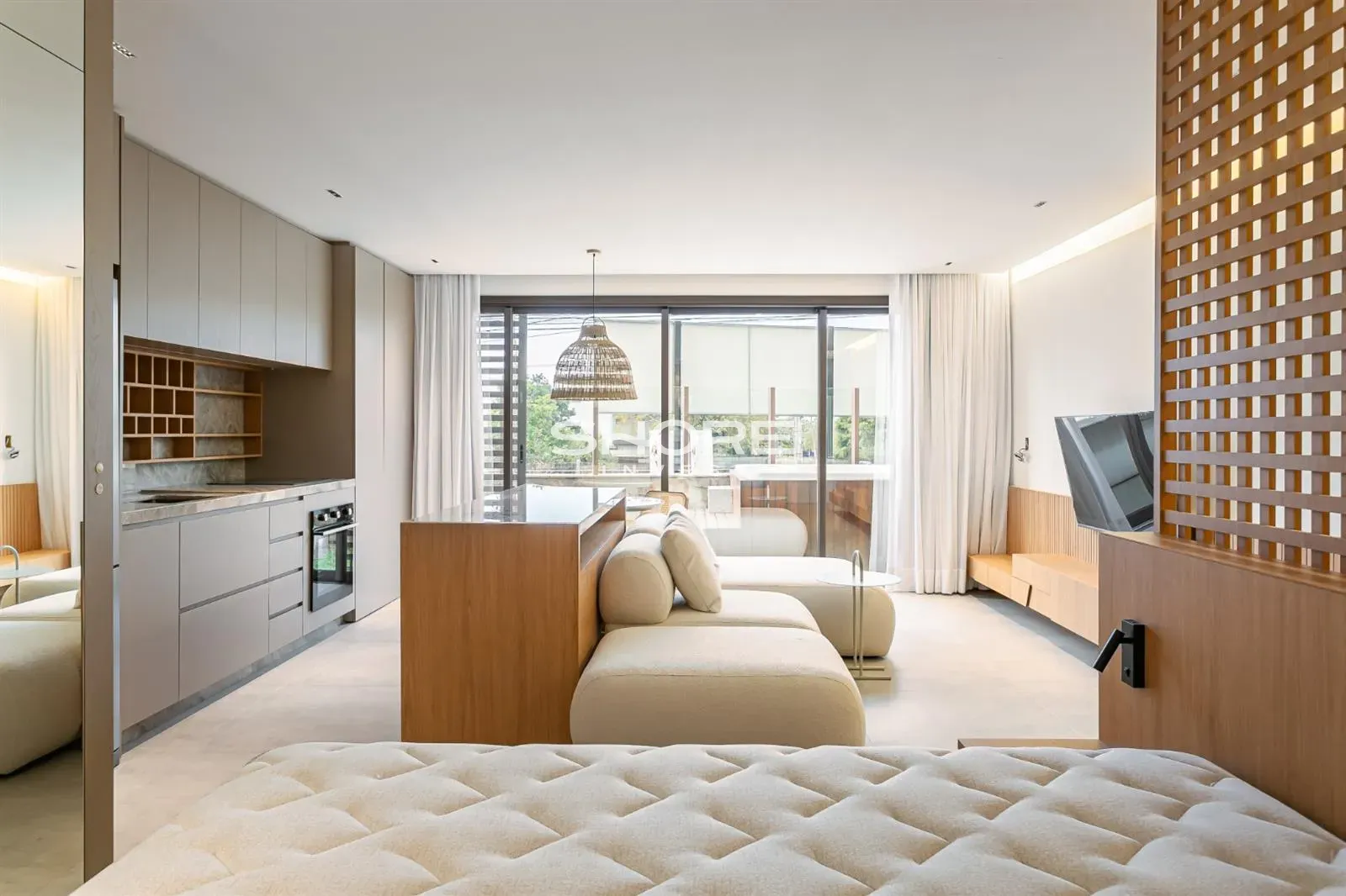 Estudio amueblado con jardín privado, 1 dormitorio y 117 m² — photo 9