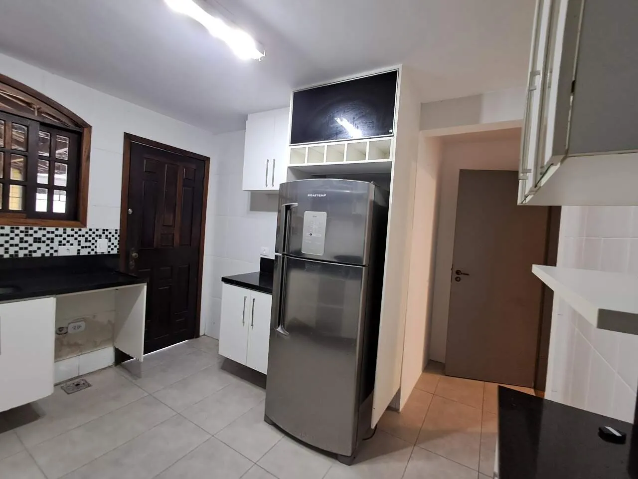 Будинок 138 м² з пральною машиною та балконом із грилем — photo 2