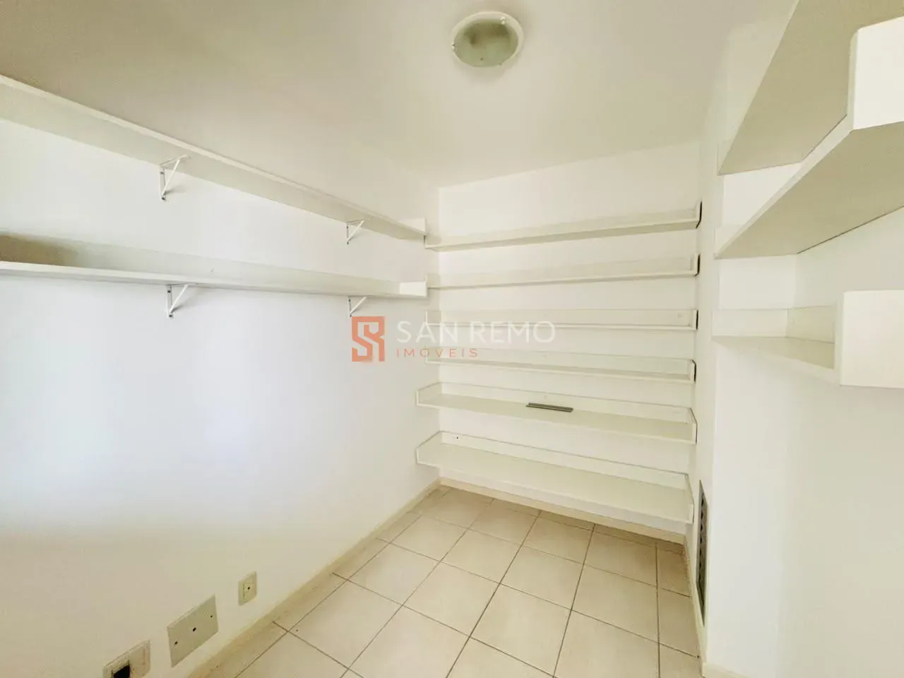 3-bedroom apartment with a water view — photo 16