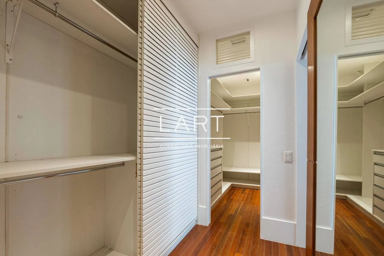 Apartamento de 3 dormitórios com home office e 310 m² — photo 27