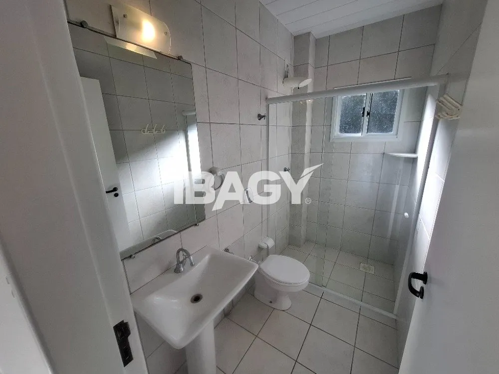 House with 3 bedrooms and 246 m², open-plan kitchen — photo 28
