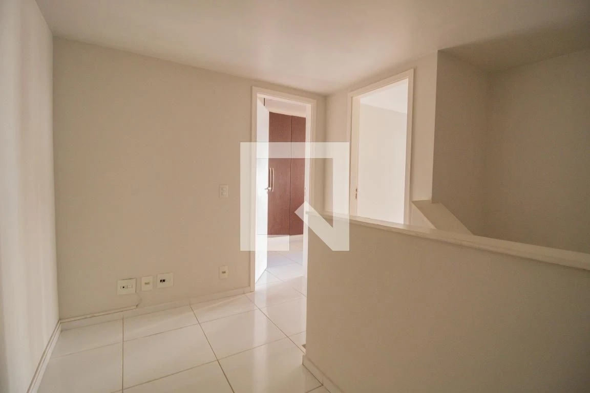 Furnished apartment, 75 m², with a walk-in closet — photo 40