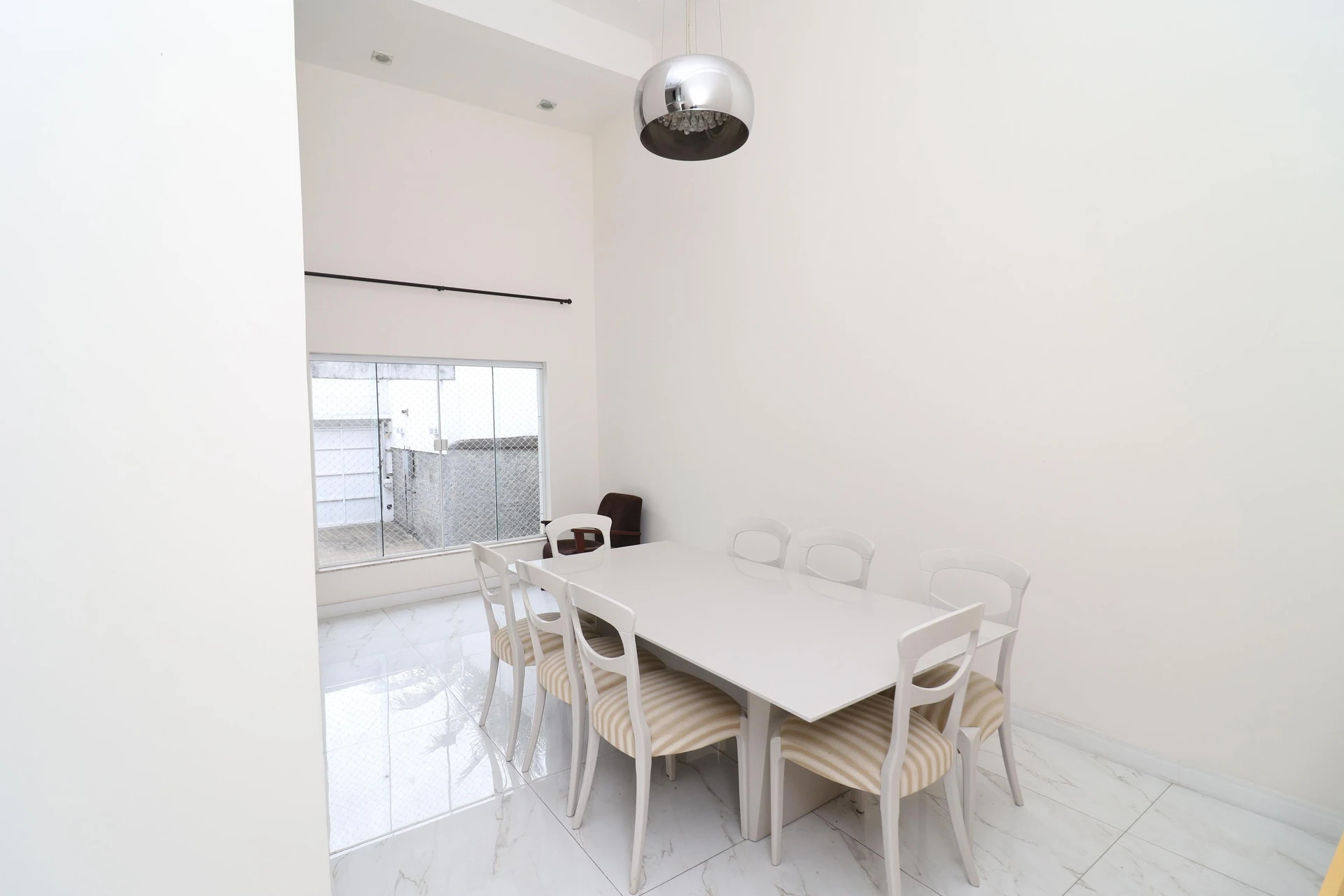 Vestidor y 5 dormitorios: casa de 420 m² — photo 80
