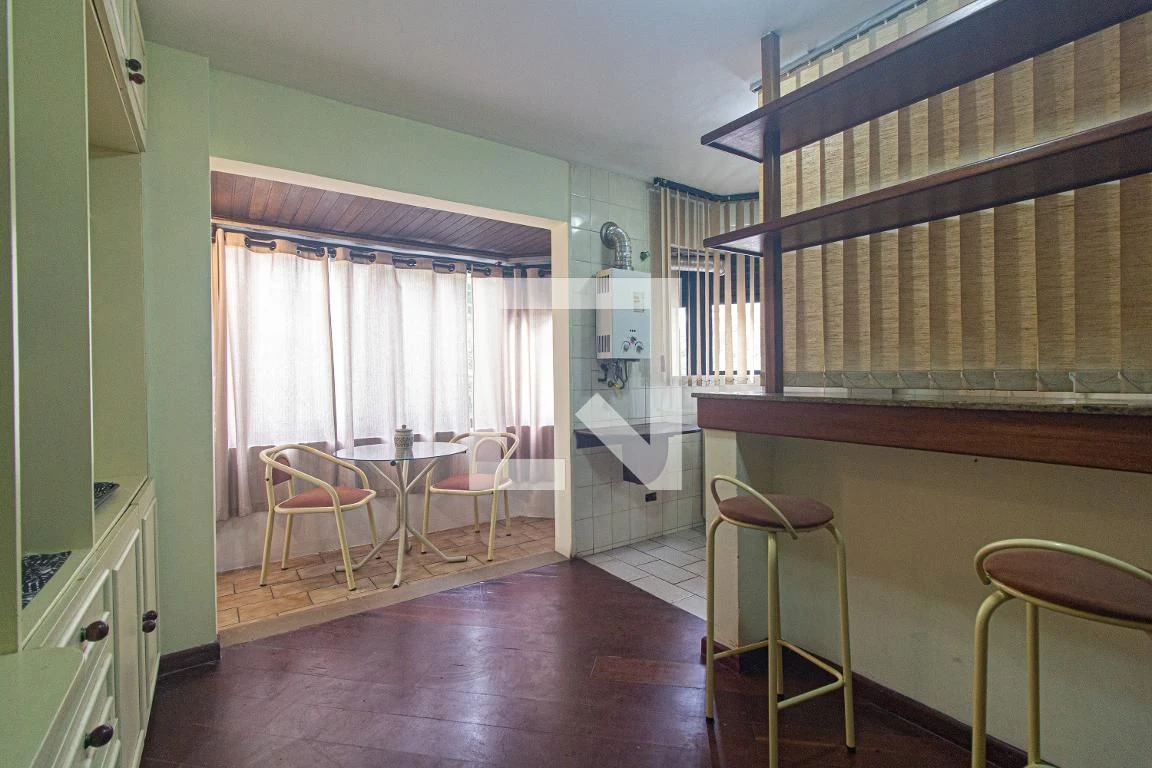 Furnished studio, 60 m², with a glass-enclosed balcony — photo 22