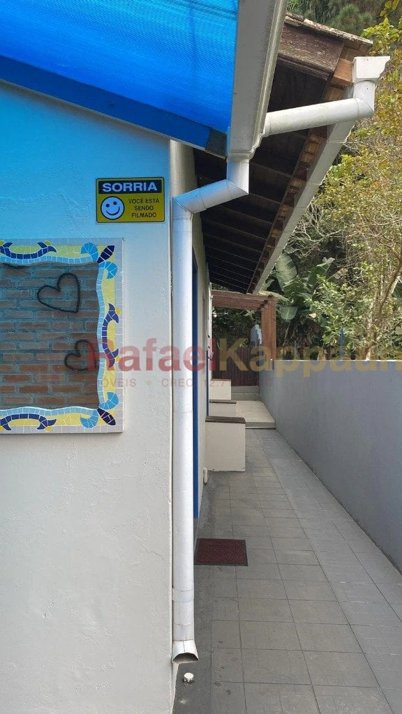 One-bedroom apartment with a mountain view in Florianópolis — photo 17