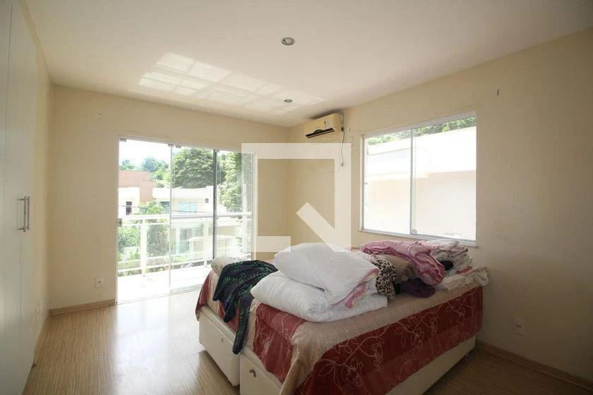 6-bedroom house with 4 en-suite suites and 600 m² — photo 22
