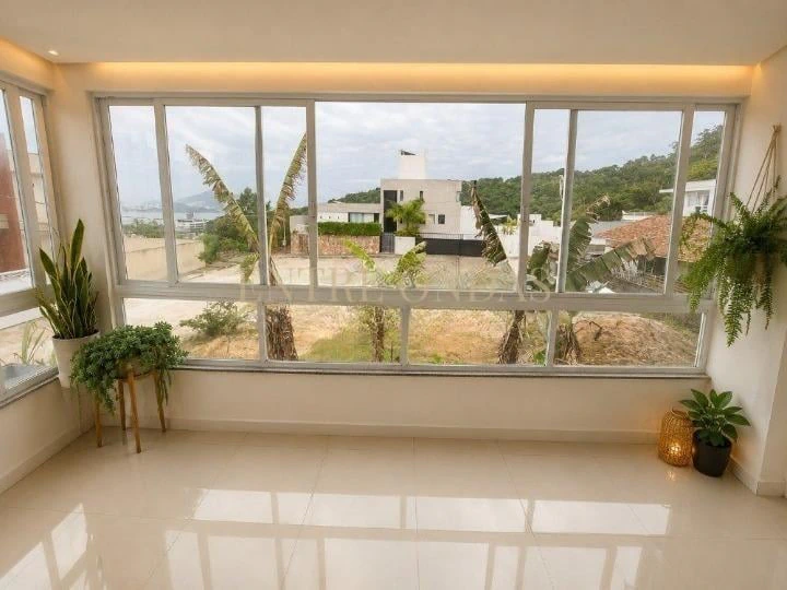 465 m² house with 4 bedrooms and 7 bathrooms — photo 10