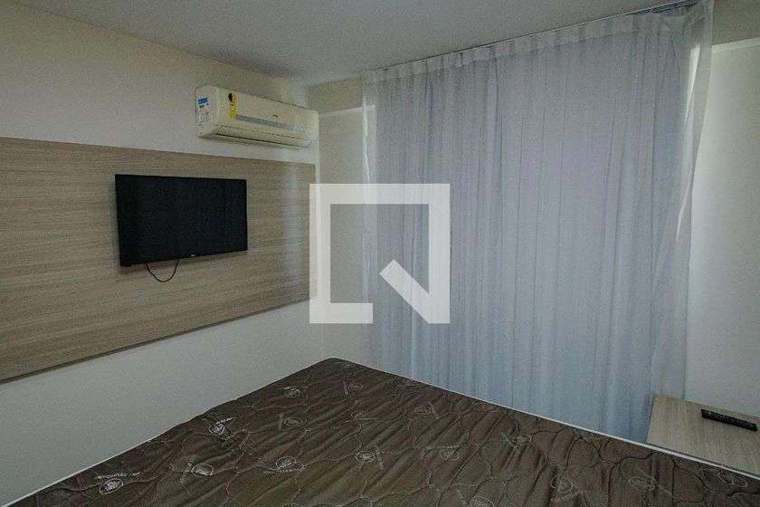 Мебльована квартира з 1 спальнею та балконом у склі — photo 4
