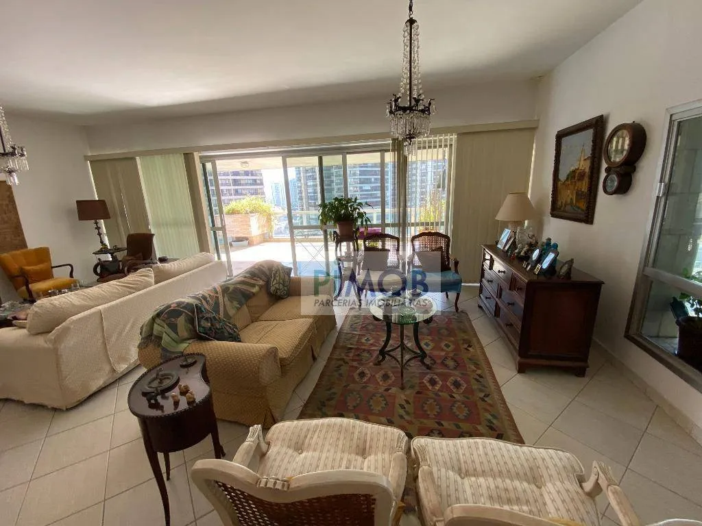 Apartamento com 4 dormitórios e 300 m² com varanda envidraçada — photo 27