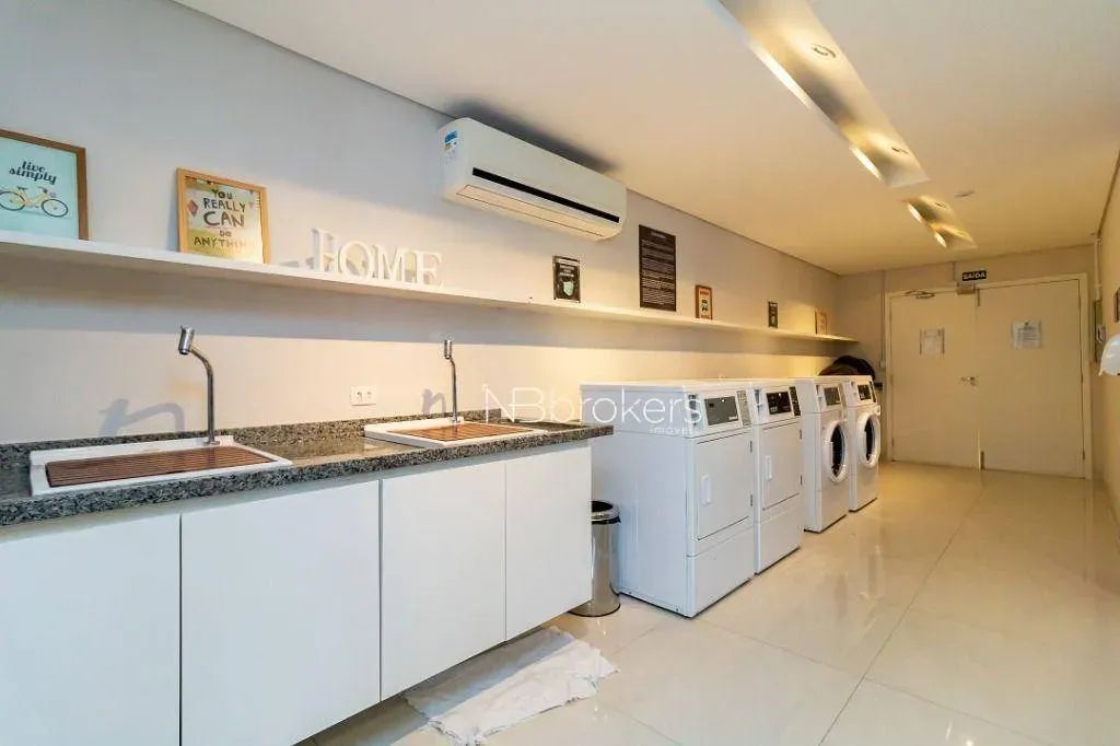 Furnished 2-bedroom apartment with private garden — photo 13